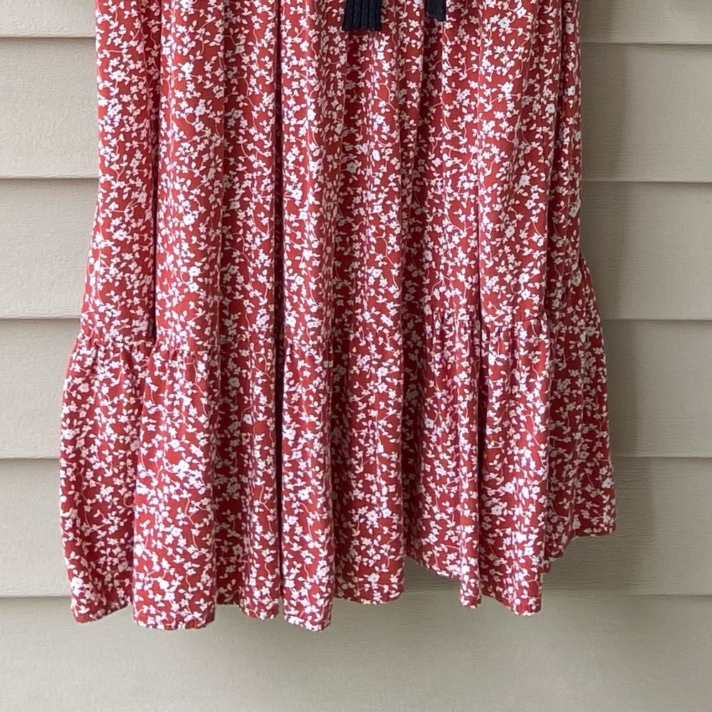 VGUC Old Navy Sz-L(M) Red & White Floral Layers, Ruffled Sleeves, Gathered Chest - Picture 13 of 16